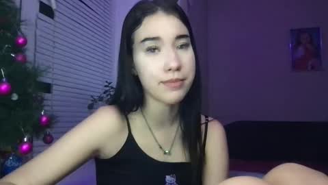 girl_sue online show from December 27, 11:21 pm