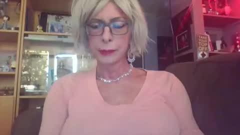 Girlinrock online show from October 20, 12:37 am