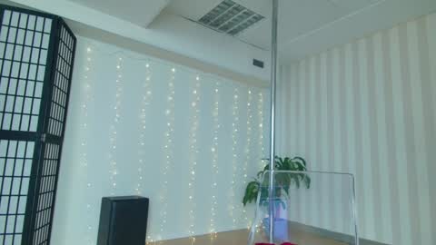 Hanna online show from February 6, 1:10 pm