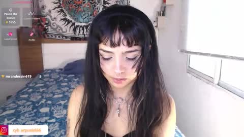 Ann online show from June 11, 3:32 pm