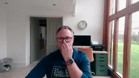 girlsandbikes online show from February 24, 12:05 pm