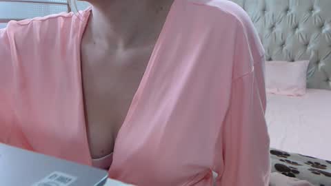 Victoria online show from November 9, 5:48 pm