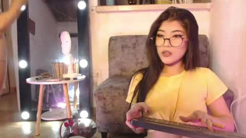 gisblare online show from May 5, 6:08 am