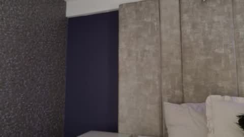     online show from November 4, 10:38 am