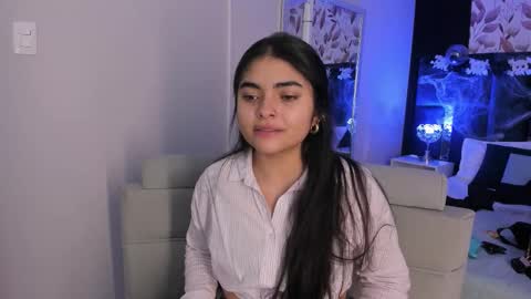     online show from October 22, 10:40 am