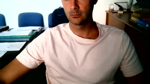giuseppevai1 online show from July 14, 8:19 am