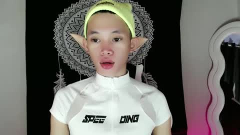 givemethrillx online show from January 9, 2:43 am