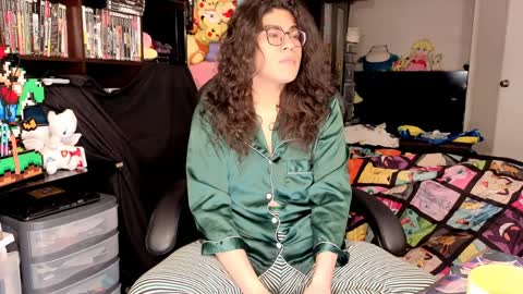 glaceon9 online show from March 29, 7:32 am