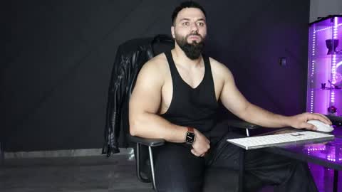 Matthew .. for short call me Matt online show from April 13, 11:42 pm