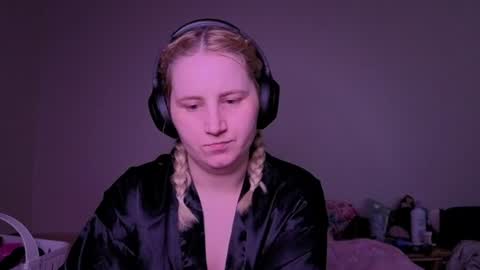 Glitch online show from June 13, 4:12 am