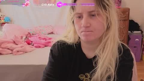 Glitch online show from December 5, 4:27 pm