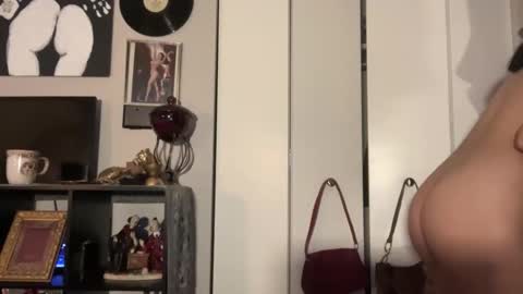 Baby Bimbo online show from December 3, 7:47 pm