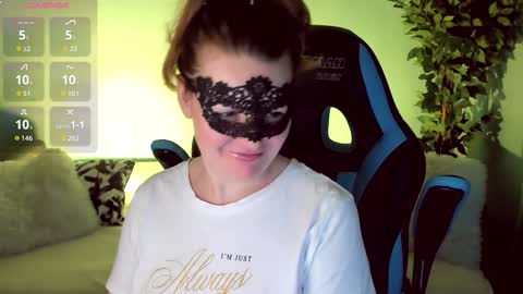 Snapshot of gloriagrays chatting on October 31, 7:58 pm gloriagrays online show from October 31, 7:58 pm