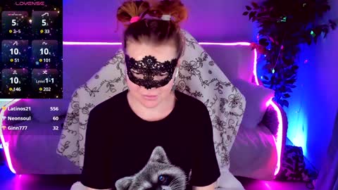 Snapshot of gloriagrays chatting on February 6, 12:04 pm gloriagrays online show from February 6, 12:04 pm