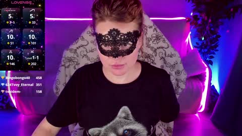 Snapshot of gloriagrays chatting on January 24, 1:35 am gloriagrays online show from January 24, 1:35 am