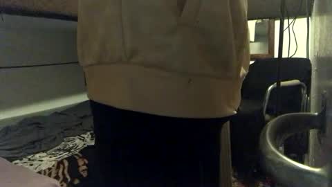 glow28 online show from April 4, 10:33 am