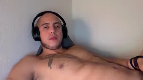 Snapshot of gmsettembrini714763 chatting on November 1, 4:11 am gmsettembrini714763 online show from November 1, 4:11 am