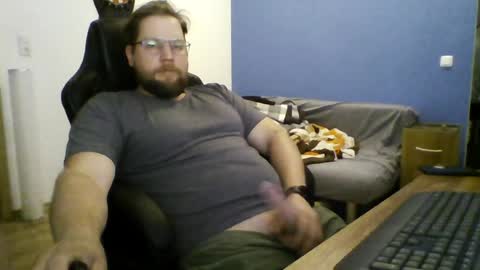 gnik_labinnah online show from July 23, 9:12 pm