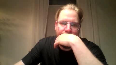Snapshot of gnik_labinnah chatting on March 4, 8:16 pm gnik_labinnah online show from March 4, 8:16 pm