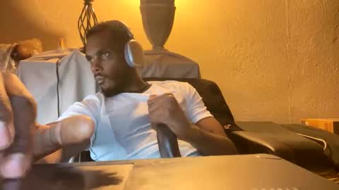 goatchocolate online show from December 20, 9:39 pm