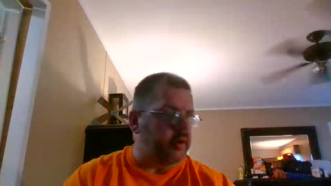 IDKIDCIDGAF online show from October 4, 4:16 pm