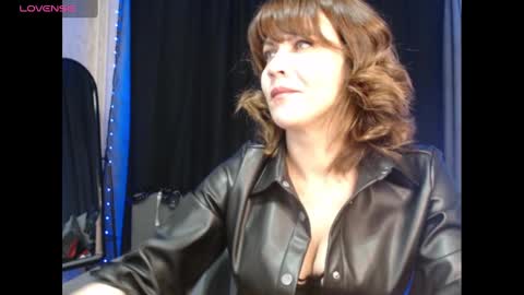 Snapshot of goddess_orsa chatting on January 31, 4:38 pm Orsa online show from January 31, 4:38 pm