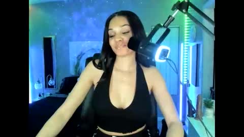 Snapshot of goddessjanae chatting on October 25, 5:51 am Myonna The Cum God online show from October 25, 5:51 am