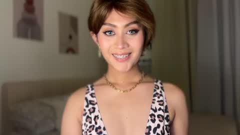 Lea Grey online show from July 16, 4:32 pm