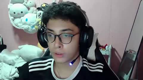 godhyun online show from December 8, 6:33 am