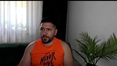 gold_alpha_boy online show from June 26, 12:10 pm