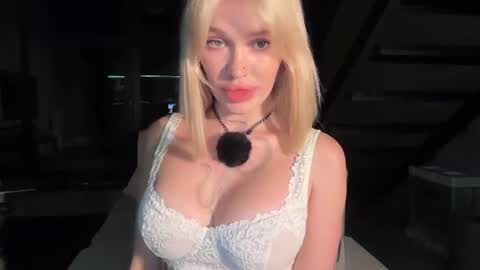 Aline meow   online show from June 9, 12:05 pm