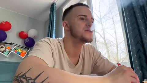 Golden boyyy21 online show from March 8, 10:22 am