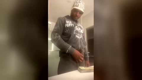 goldenapo online show from February 28, 9:57 am