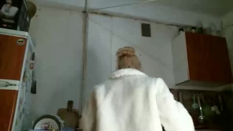 Christie online show from November 18, 4:43 pm