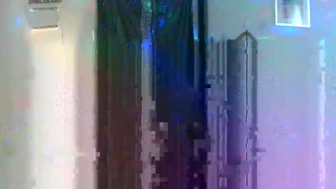 Snapshot of goldyguy011 chatting on October 19, 10:53 am goldyguy011 online show from October 19, 10:53 am