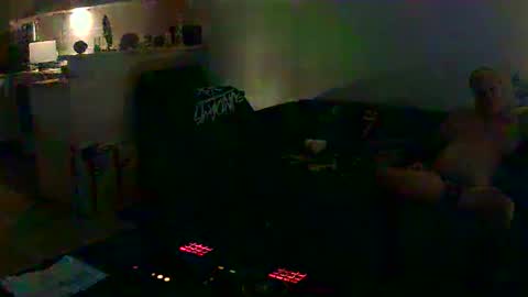goldyguy011 online show from June 7, 10:42 am