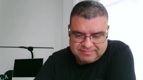 gomezgonz5 online show from October 2, 4:06 pm