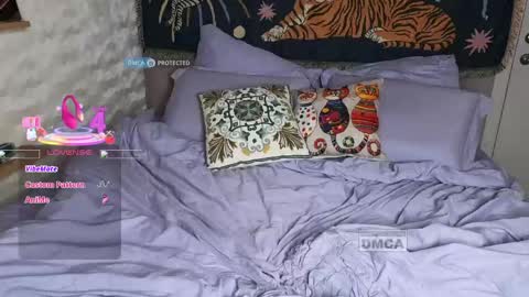 goodgirl0024 online show from May 4, 9:43 pm
