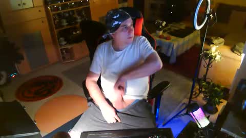 google5001 online show from February 1, 3:03 am