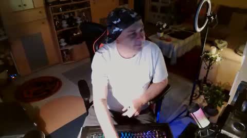 google5001 online show from November 16, 6:48 am