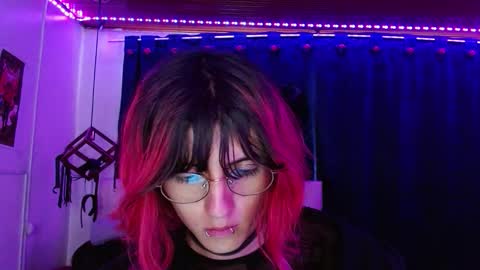 goth_minerva online show from November 18, 1:14 pm