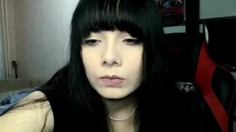 gothickq online show from June 10, 5:34 pm