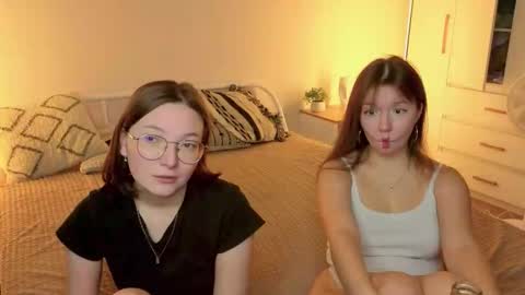 Snapshot of gothicxz chatting on September 13, 2:41 pm HIMORI AND LISAPVT NAKED online show from September 13, 2:41 pm