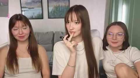 Snapshot of gothicxz chatting on October 8, 7:09 pm HIMORI AND LISAPVT NAKED online show from October 8, 7:09 pm