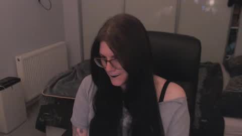 gothsuccubusbabe online show from June 10, 1:16 am