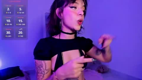 Violet online show from June 19, 3:23 am