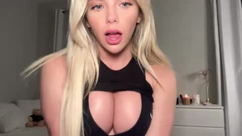 Gracie online show from February 18, 1:54 am