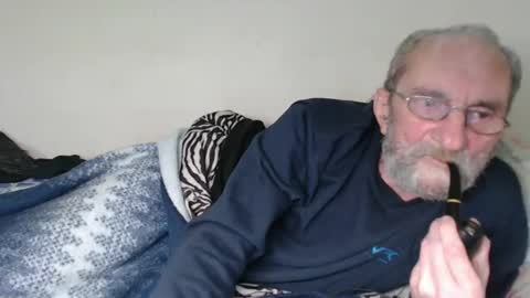 Mark online show from December 17, 6:58 pm