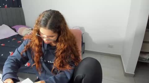 GreciaRuiz online show from November 24, 1:04 am