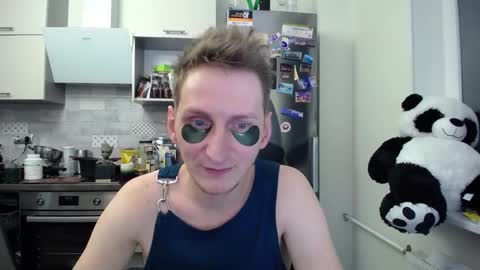 greg_photog online show from September 27, 2:42 am